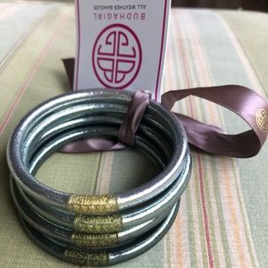 Budha Girl NWT Authentic Moon🌙All Weather Bangles Size Small✨set of four✨✨✨✨